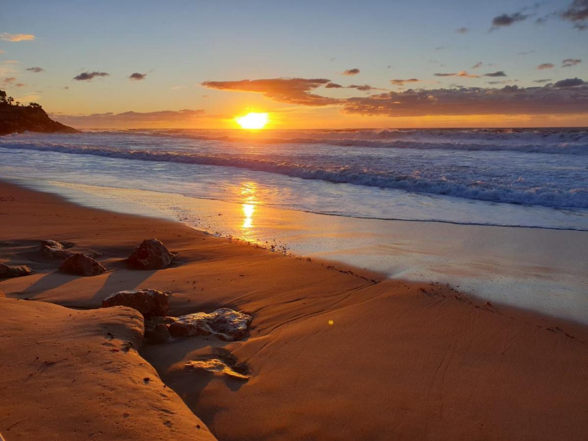 Suitur Beachfront Apartment Roc De Sant Gaieta Roda de Bará 外观 照片