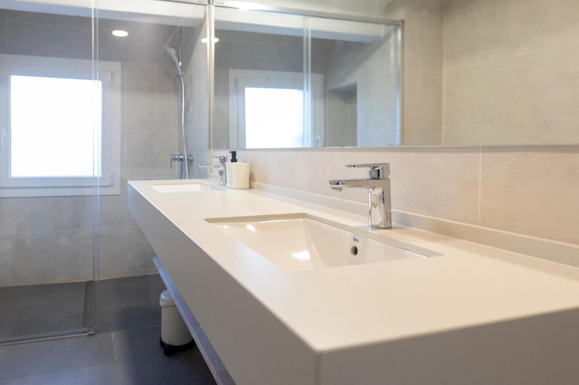 Suitur Beachfront Apartment Roc De Sant Gaieta Roda de Bará 外观 照片